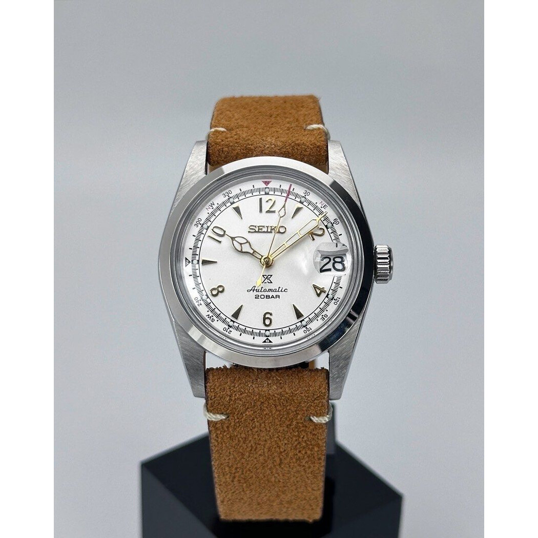 Custom Seiko Mod • White Alpinist Explorer Acrylic Glass • 36mm